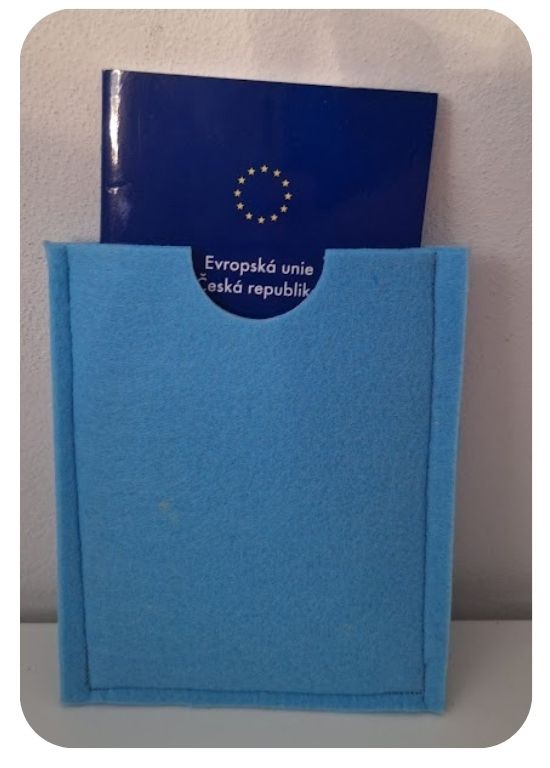 obal na očkovací průkaz pro psa modrý